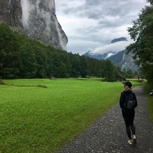 Meet your Posher, Liz